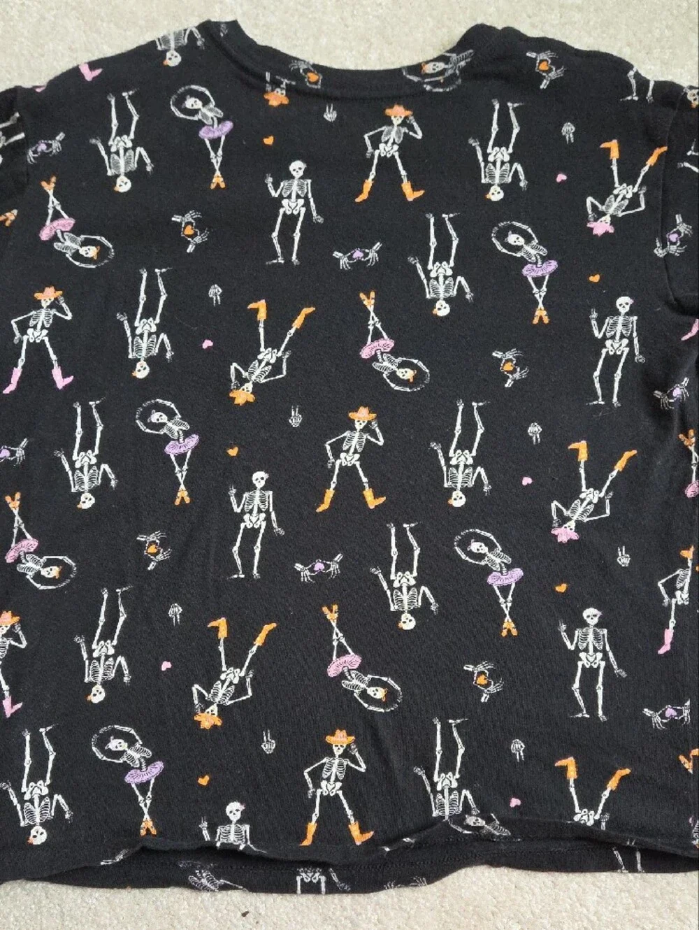 Kids Halloween Tshirt. Old Navy 10/12, Large, Skeletons
